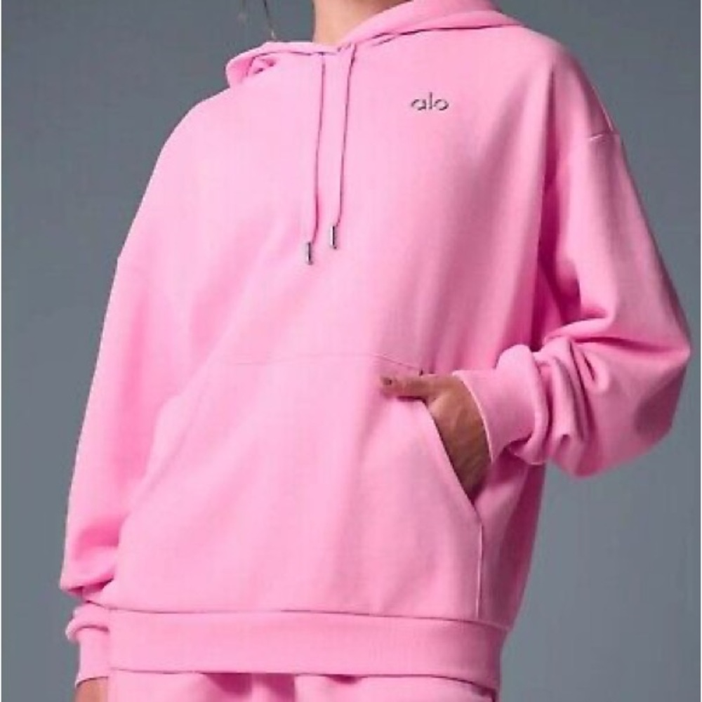 Alo Accolade Hoodie. NWOT. Sweet pink size small